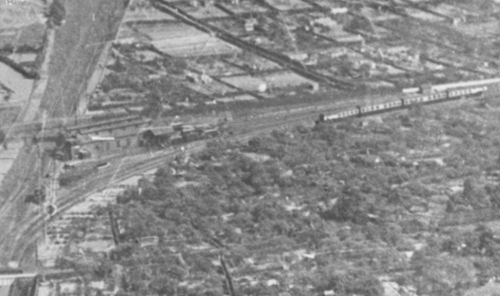 Close up showing the LNWR locomotive shed which lay between the junction to Leamington and Quinton Road