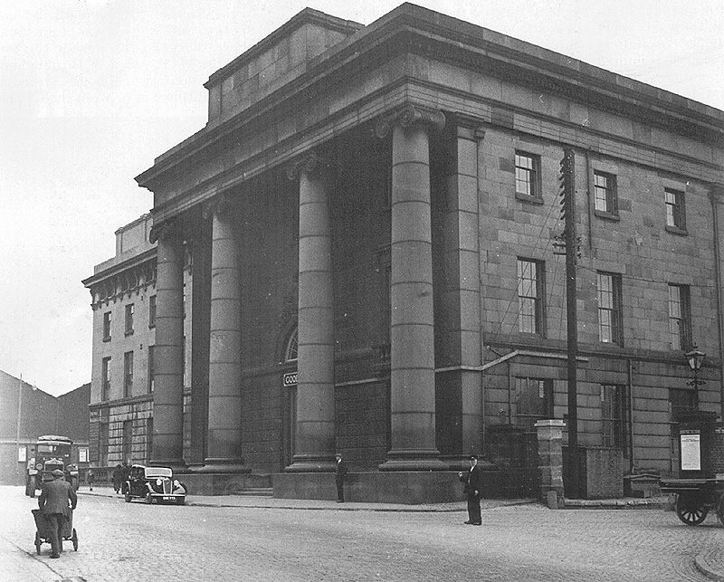 View of the station's main building and former hotel extension as seen on 17th September 1938