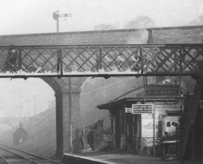 Close up showing the passenger waiting rooms and other facilities located on the station's Birmingham platform