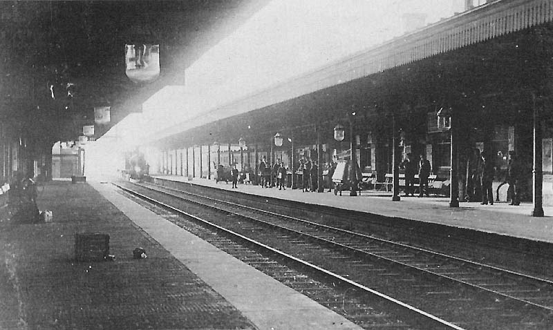 Looking towards Rugby station with the down platform on the right having been rebuilt and extended to accommodate a bay for Coventry trains