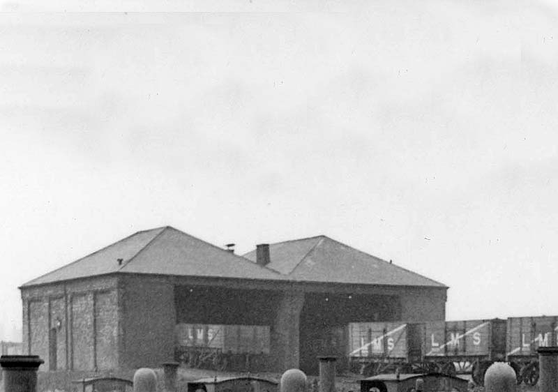 Close up showing Rugby's the two-road structure having no coaling chutes to the north face of the coaling stage