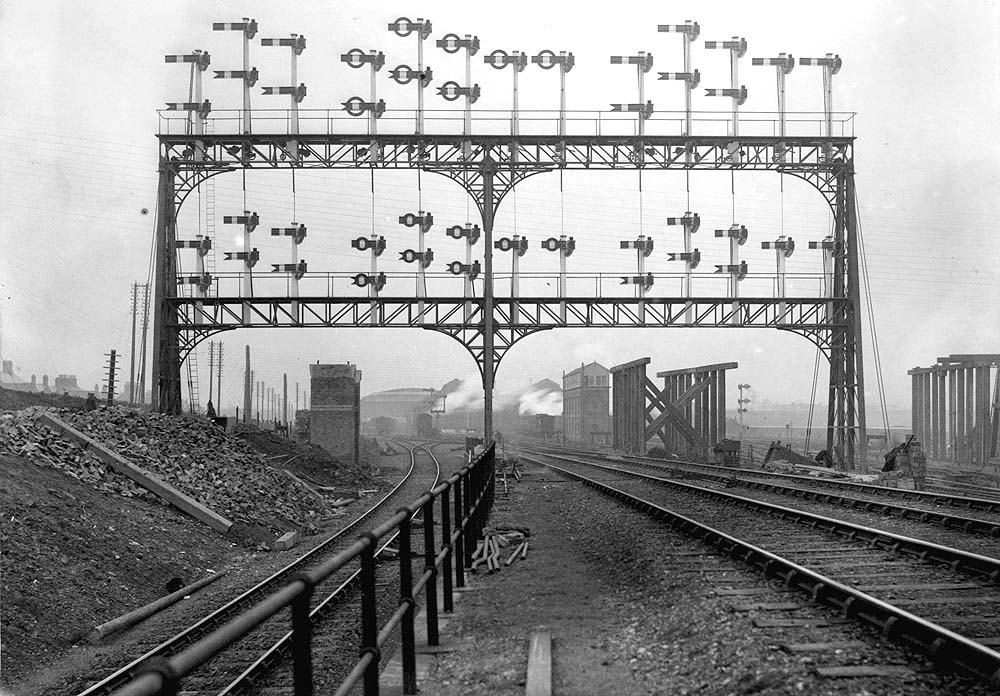 Rugby's Signal Gantry prior to the construction of the Great Central bridge carrying the new railway over the LNWR mainline