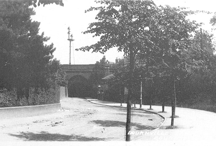 An Edwardian view showing another view of the same side of the overbridge on Bournville Lane
