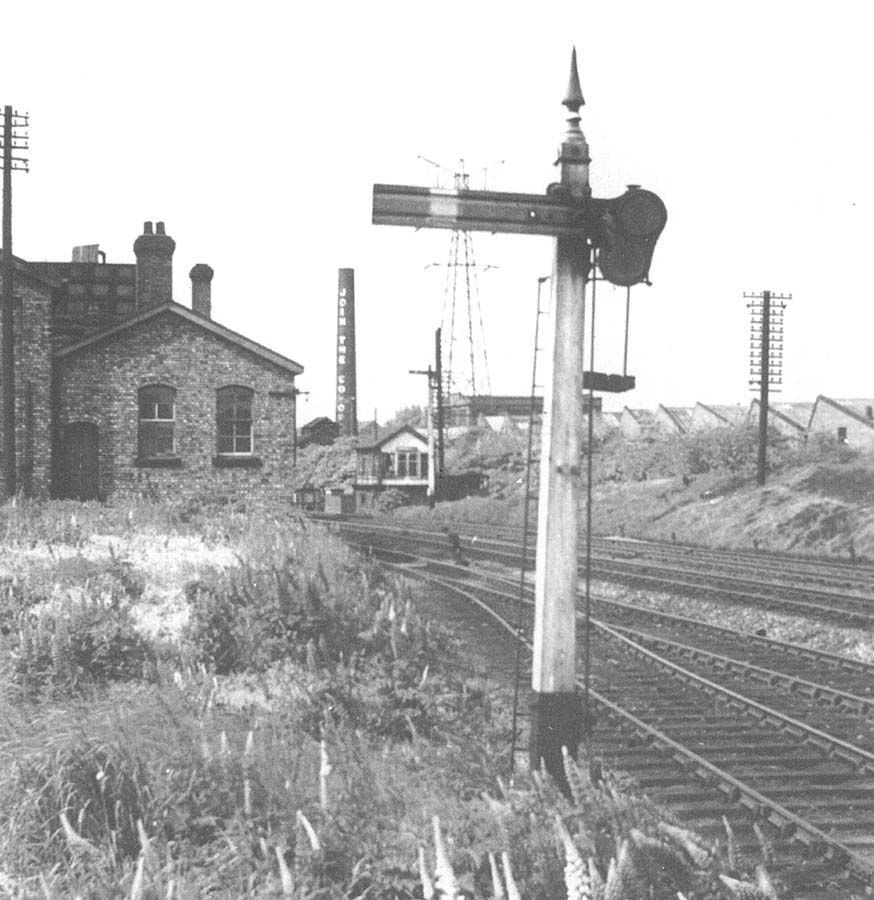 This signal controlled the exit from Bournville shed to the up main line, the junction itself being out of sight