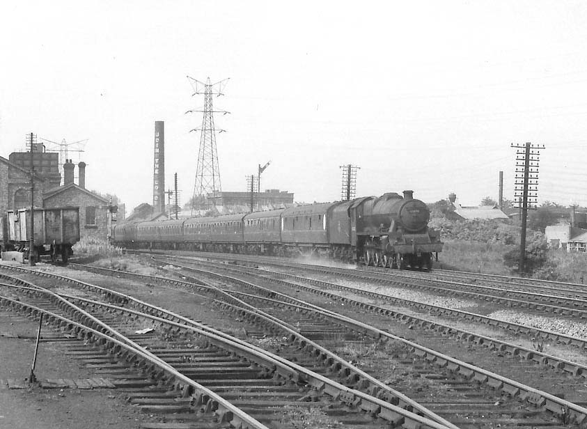 Close up of ex-LMS 4-6-0 Jubilee  No 45690  'Leander' at the head of the Bristol express
