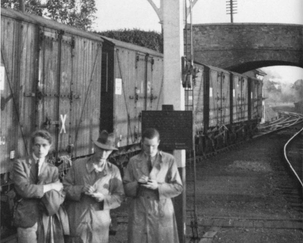 Close up showing the LMS Banana train standing at Broom Junction ready to be taken forward to London