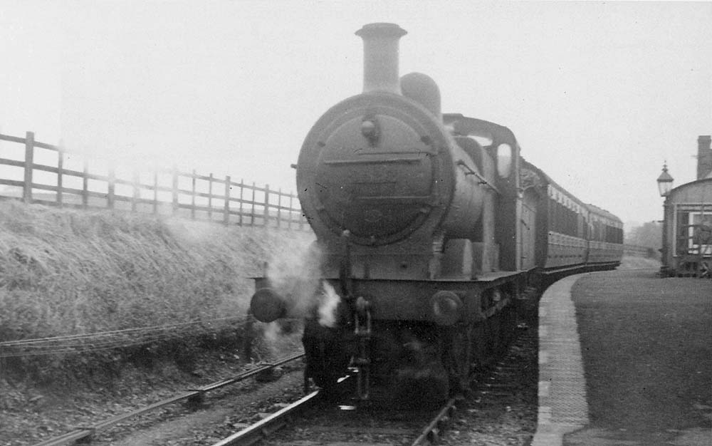 Ex-MR 3F 0-6-0 No 3523 stands at Broom with the 11:15 am service to Stratford upon Avon on the final day of the connecting service in 1947