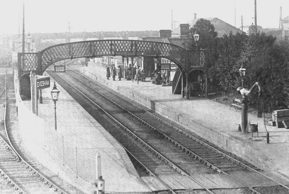 Evesham Station View of Evesham station looking towards Ashchurch