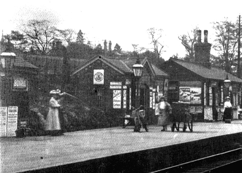 Close up of showing two of the three passenger structures which were located on the down platform