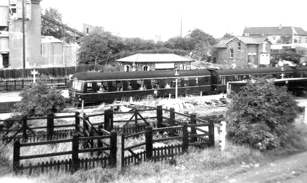 A very interesting view across the platforms at Nuneaton Abbey Street with a number of features long since gone