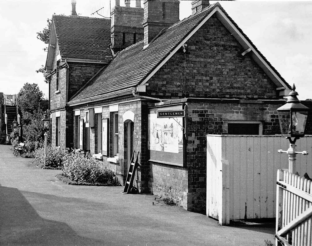 View of Salford Priors station taken just a few months prior to the temporary closure of the station