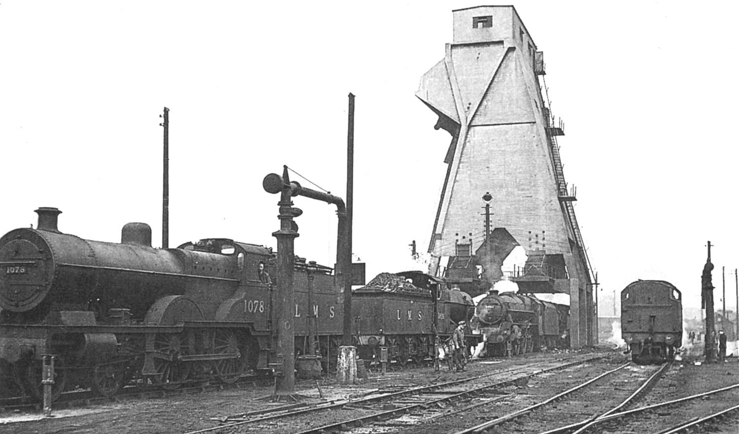 LMS 4P 4-4-0 No 1078, LMS 4F 0-6-0 No  3926 and LMS 5MT 4-6-0 No 4981 stand on the coaling road during 1948