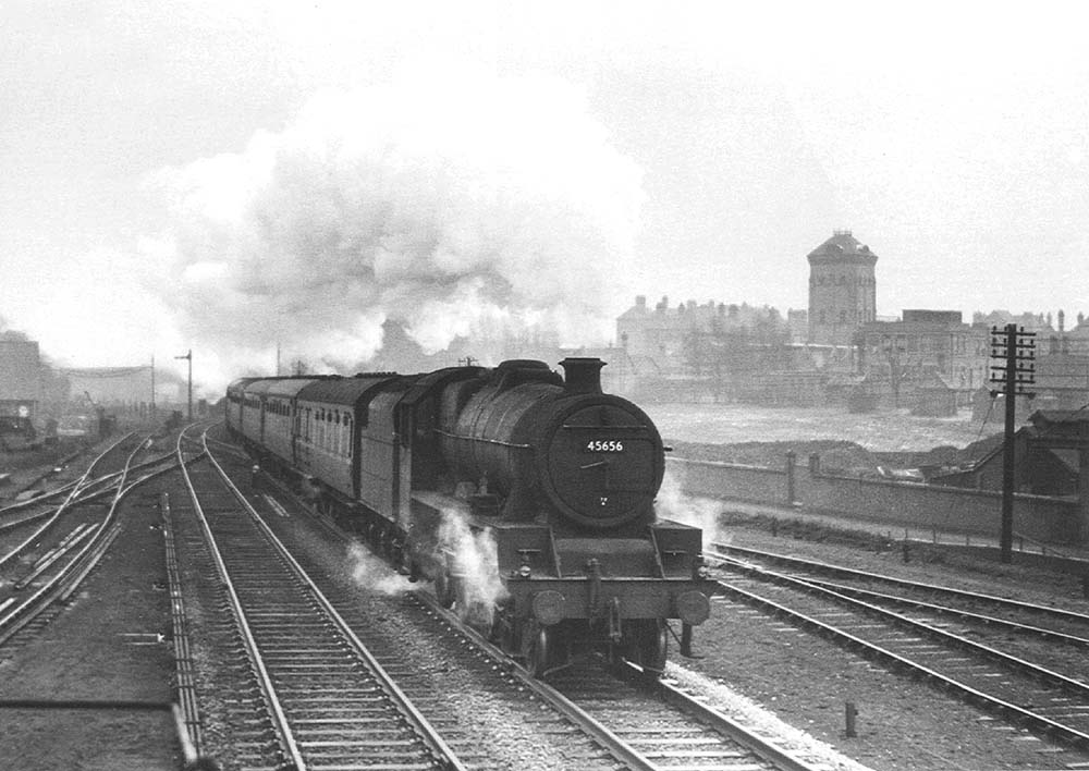 https://www.warwickshirerailways.com/lms/mr/sellyoak/mrso899.jpg
