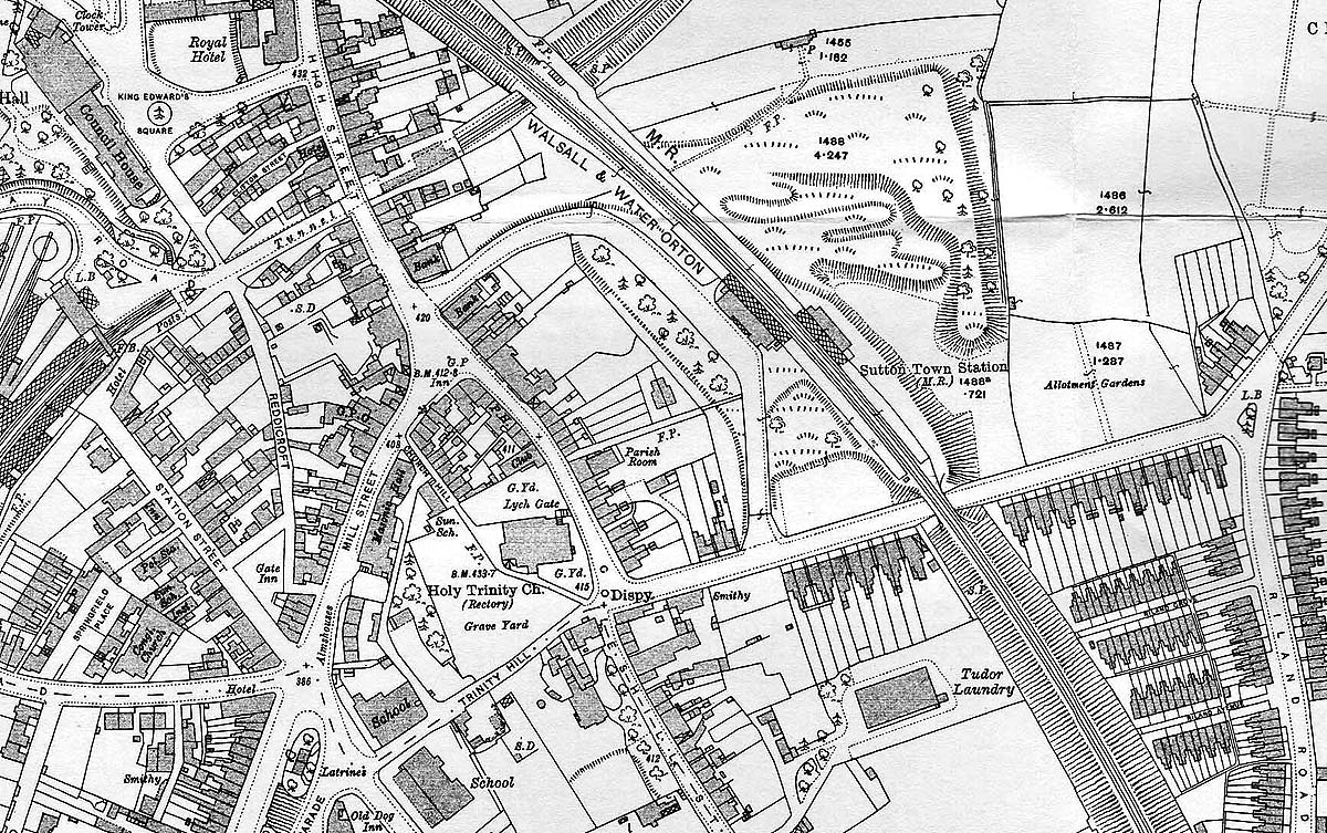 The 1913 Ordnance Survey map showing the location of the MR Sutton Town station in relation to the LNWR station