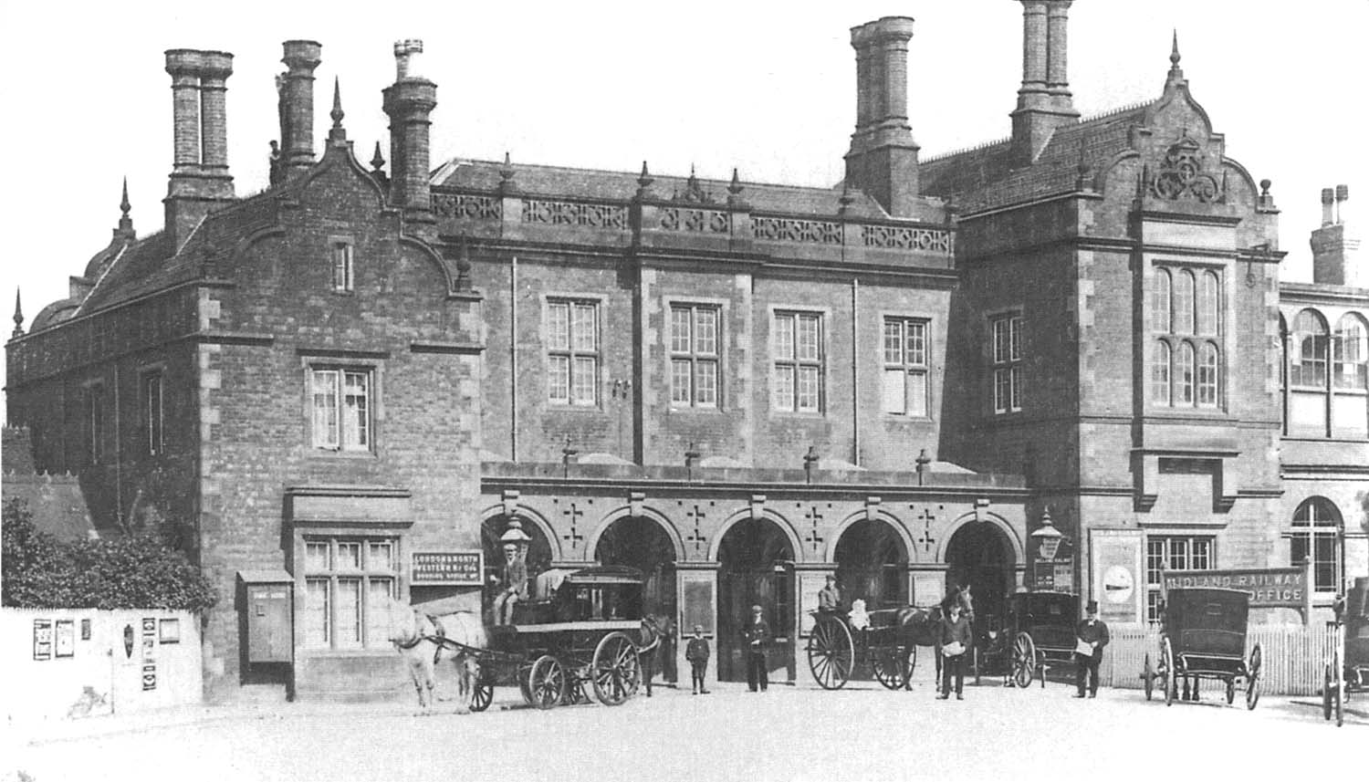 An Edwardian view of the front of Tamworth's main station building which provided connection to both the LNWR's and MR's platforms