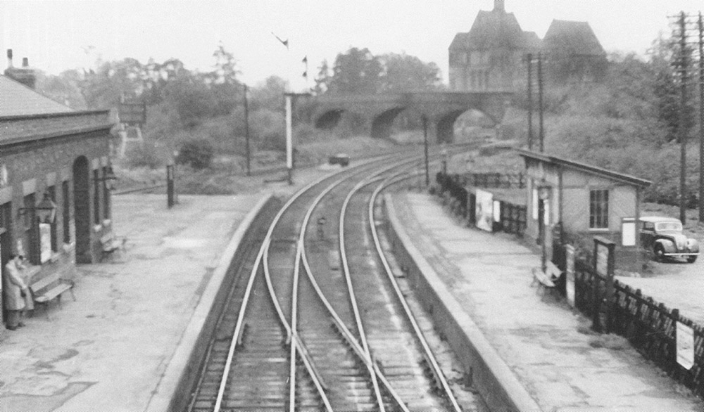 Looking southwest from the passenger footbridge with the down platform on the left and the up platform on the right