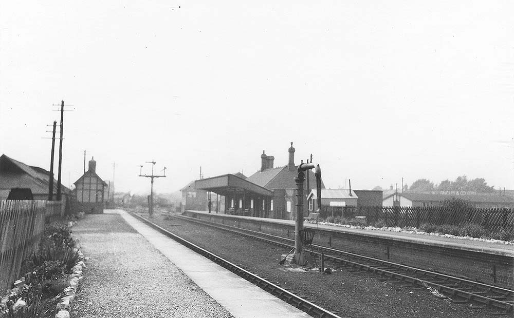Looking towards Broom with the shed on the left and the goods yard and exchange sidings in the distance