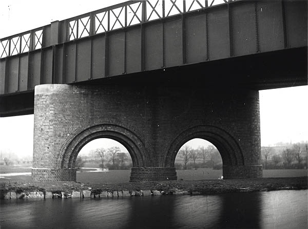 View of the newly completed four span girder viaduct carrying the GC's Main Line over the Oxford Canal