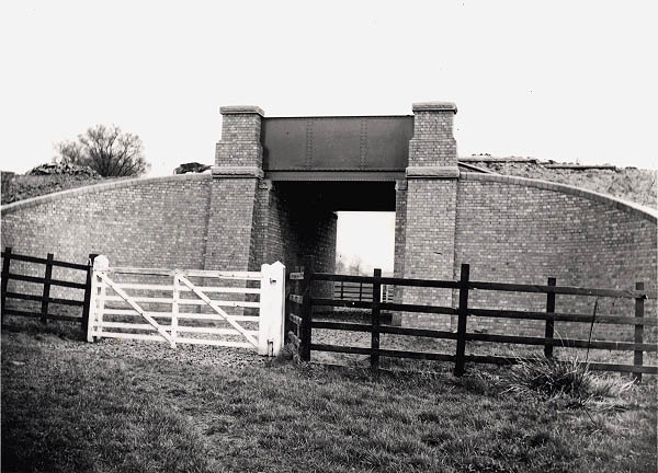 Another example of one of the many underbridges being provided by the Great Central for local farmers