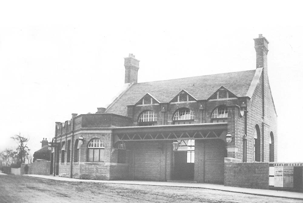 View of Rugby Great Central station's booking office and hall sited on the bridge carrying Hillmorton Road over the railway