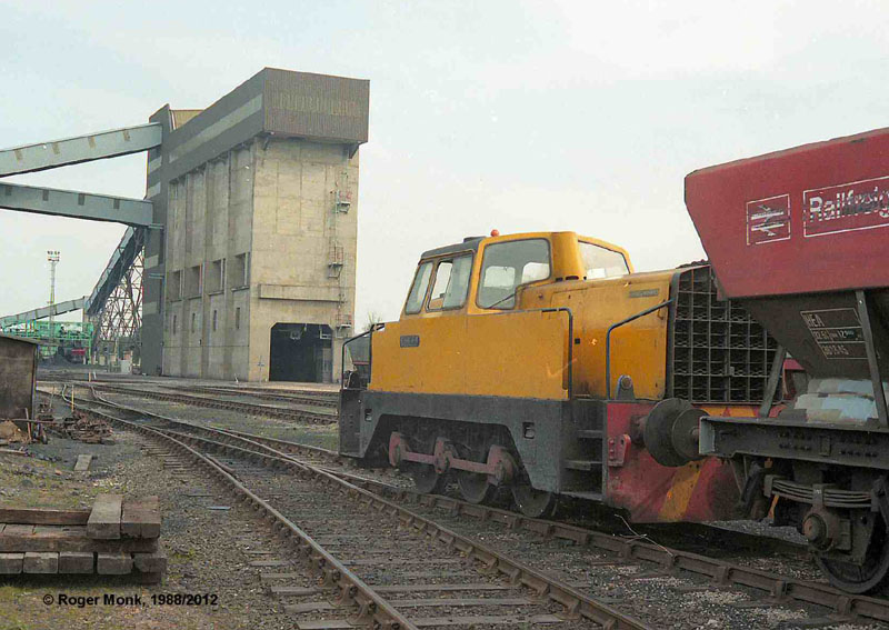 Another view of the NCB Diesel Hydraulic Sentinel now seen passing the rapid loading bunker facility