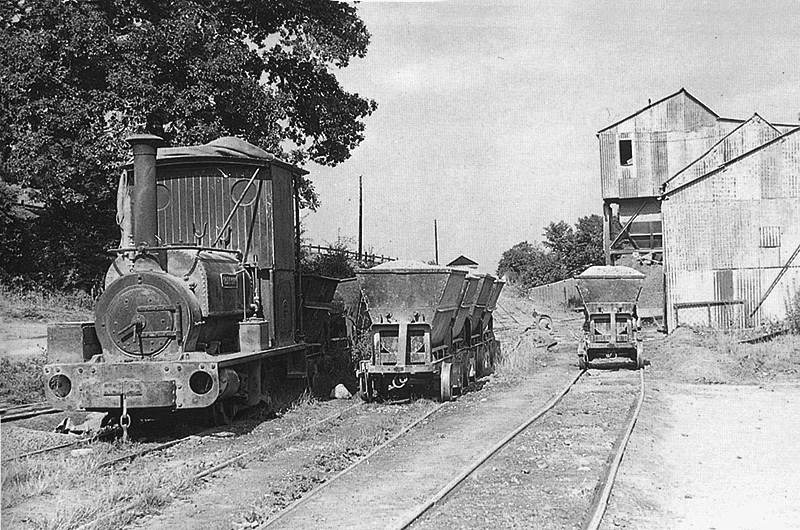 Hunslet Works No 754 'Oldbury' is seen out of steam at Man-Abell Quarries in Mancetter in 1952